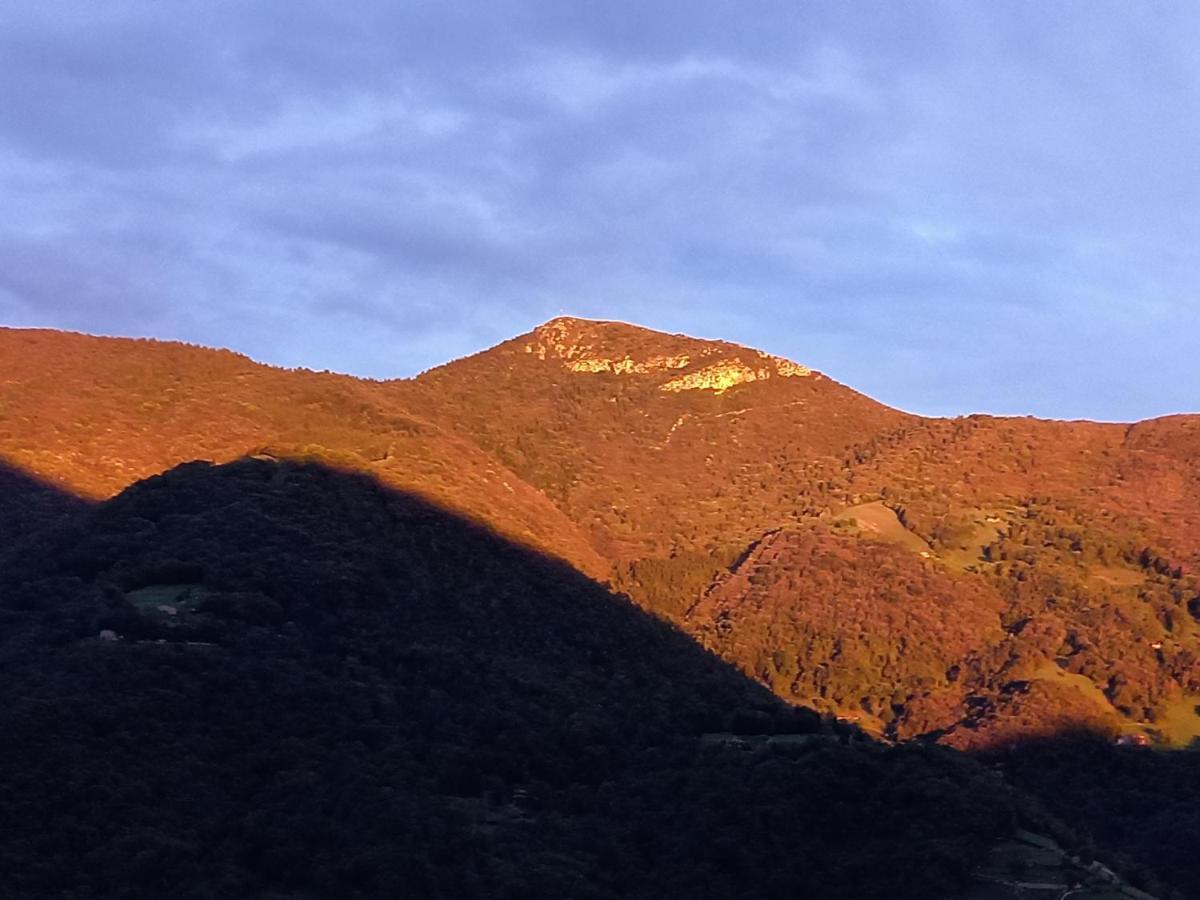 Case Vacanze Ai Burattini Adrara San Rocco Exterior foto